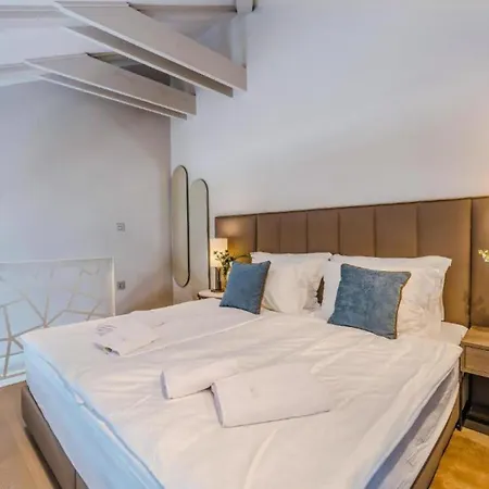 شقة Awesome In With House Sea View